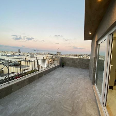 Terrace View-Stylish Two Bedrooms Fully Ac-Wifi Penthouse Msida Εξωτερικό φωτογραφία