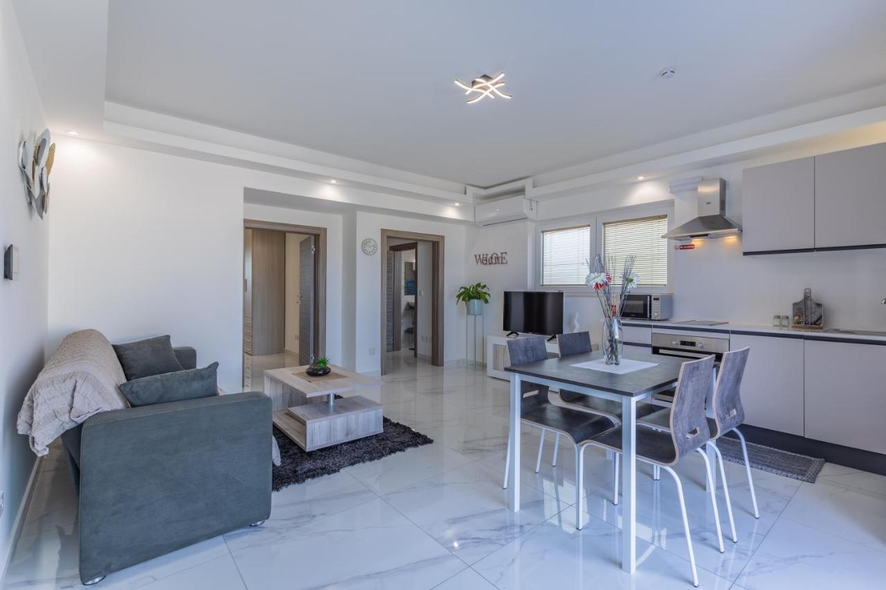 Terrace View-Stylish Two Bedrooms Fully Ac-Wifi Penthouse Msida Εξωτερικό φωτογραφία