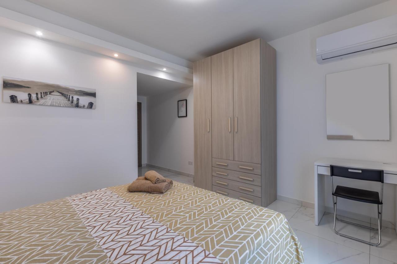 Terrace View-Stylish Two Bedrooms Fully Ac-Wifi Penthouse Msida Εξωτερικό φωτογραφία