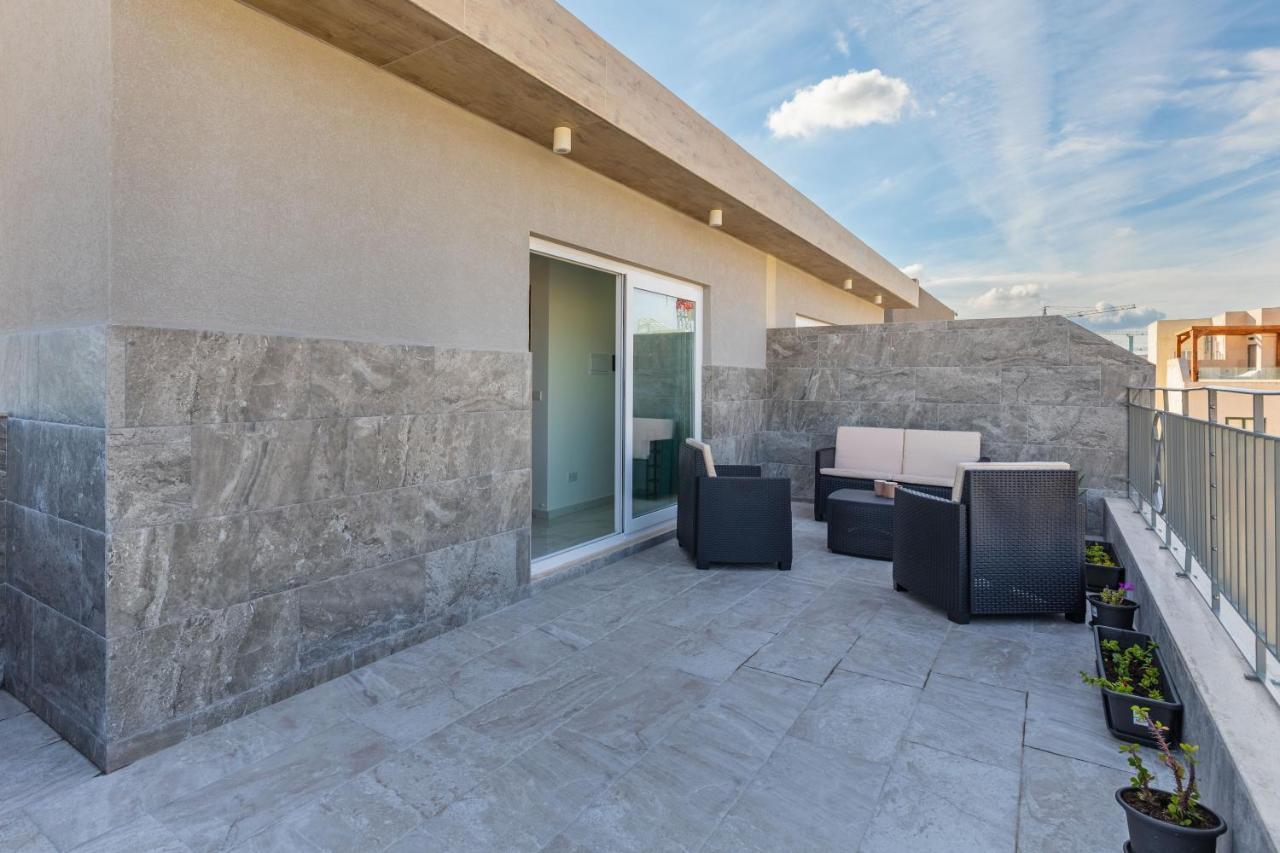 Terrace View-Stylish Two Bedrooms Fully Ac-Wifi Penthouse Msida Εξωτερικό φωτογραφία