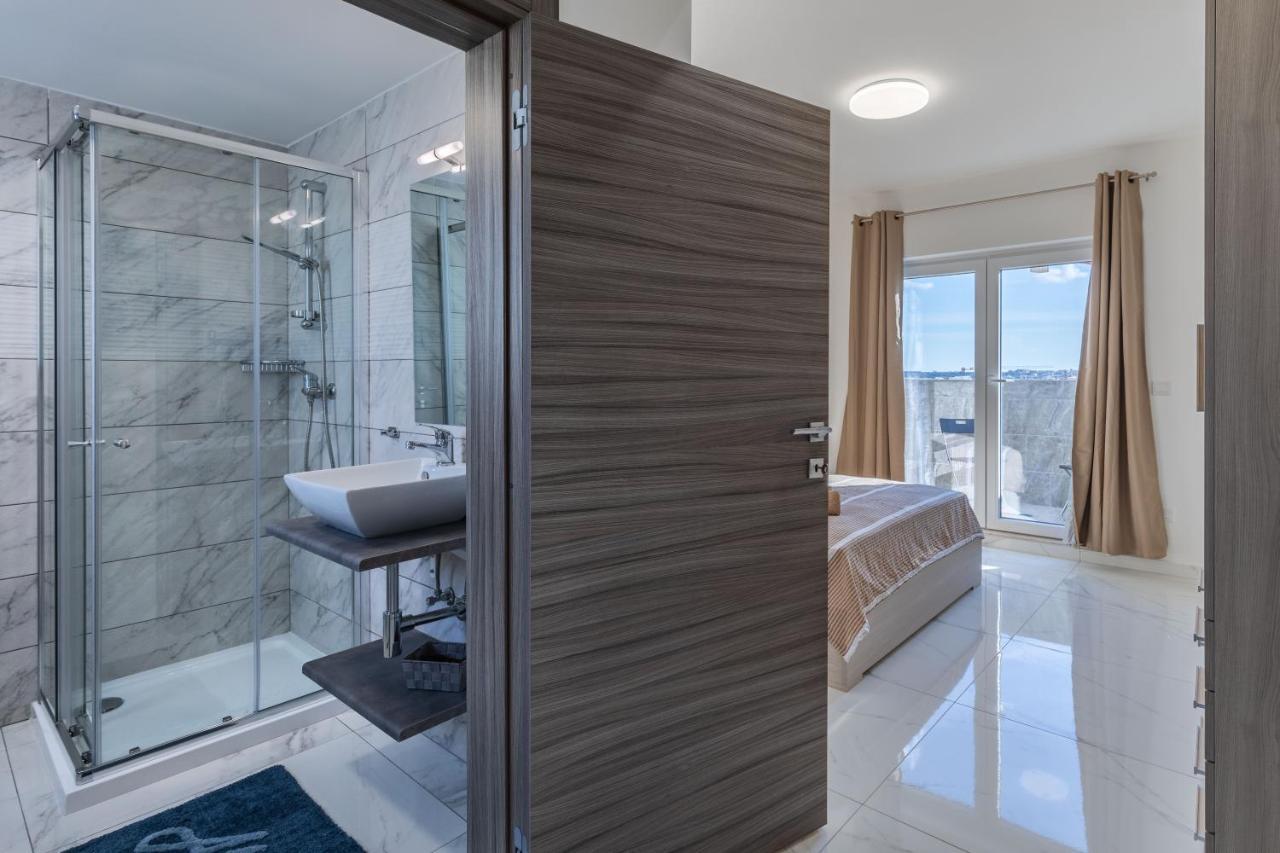 Terrace View-Stylish Two Bedrooms Fully Ac-Wifi Penthouse Msida Εξωτερικό φωτογραφία