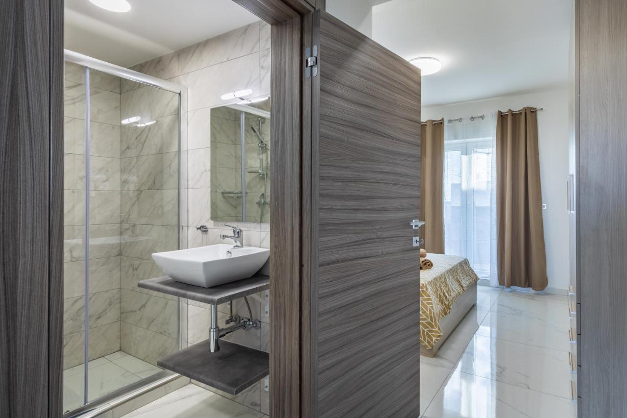 Terrace View-Stylish Two Bedrooms Fully Ac-Wifi Penthouse Msida Εξωτερικό φωτογραφία