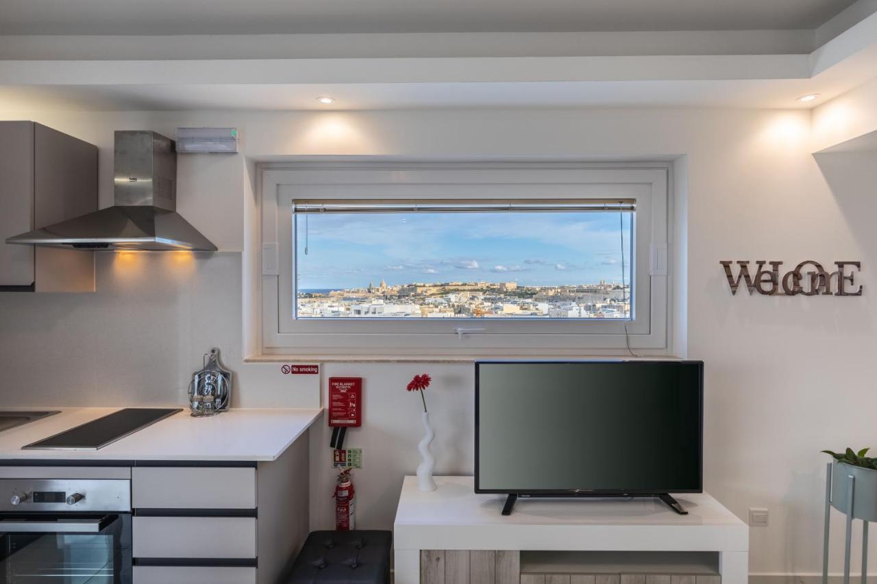 Terrace View-Stylish Two Bedrooms Fully Ac-Wifi Penthouse Msida Εξωτερικό φωτογραφία