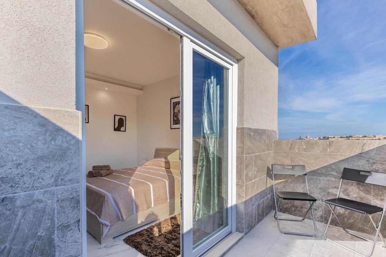 Terrace View-Stylish Two Bedrooms Fully Ac-Wifi Penthouse Msida Εξωτερικό φωτογραφία