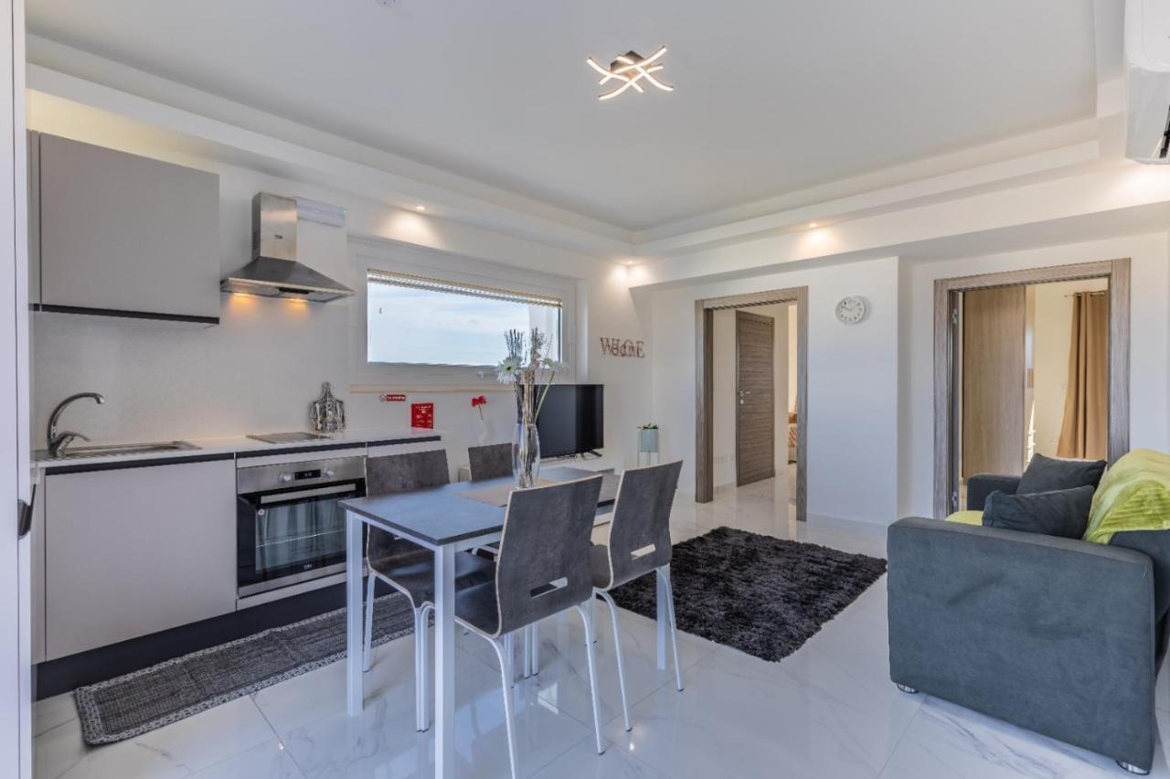 Terrace View-Stylish Two Bedrooms Fully Ac-Wifi Penthouse Msida Εξωτερικό φωτογραφία